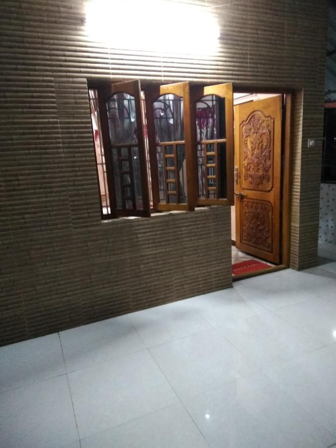 Maniis Homestay Валпарай Экстерьер фото