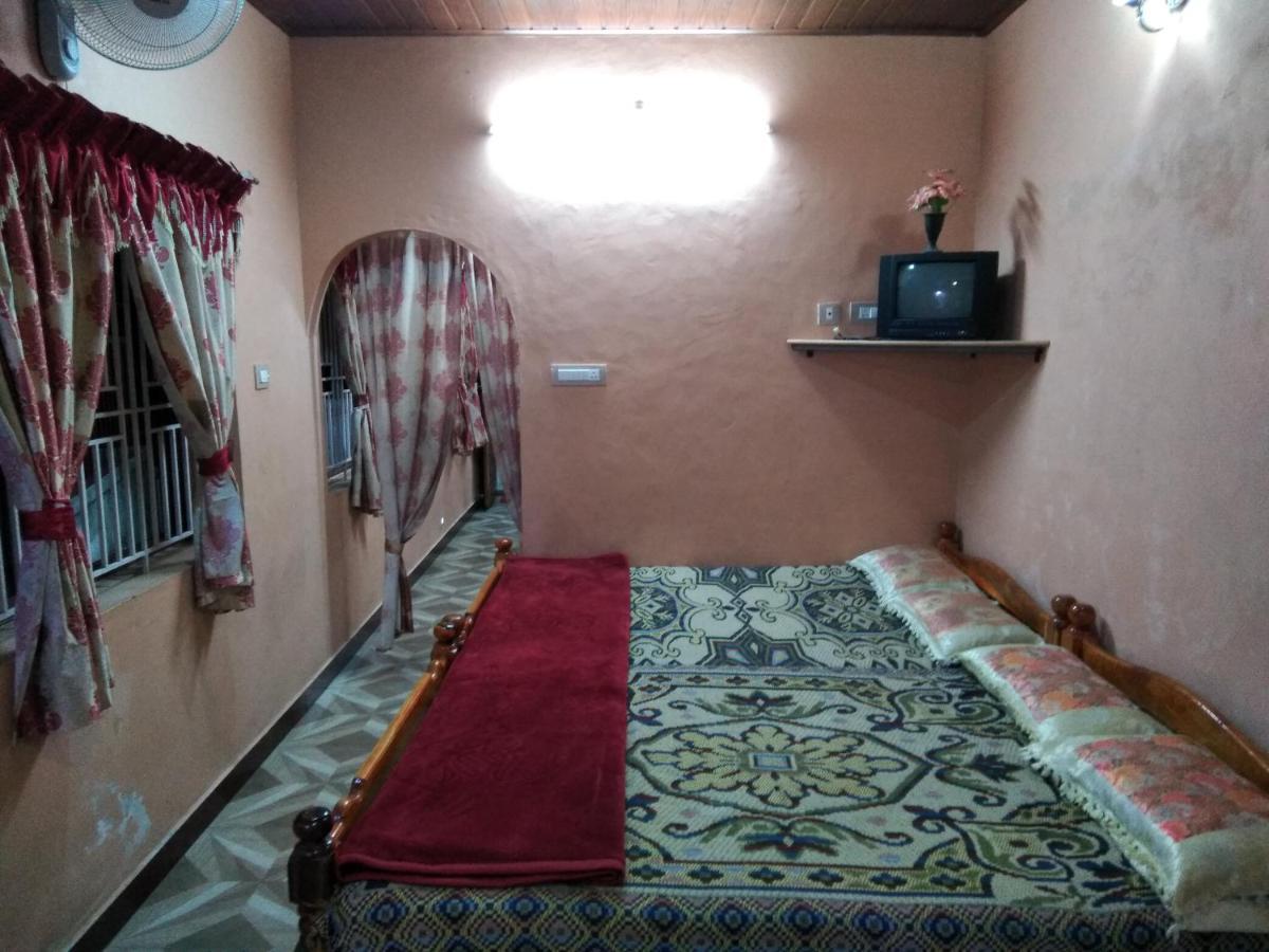 Maniis Homestay Валпарай Экстерьер фото