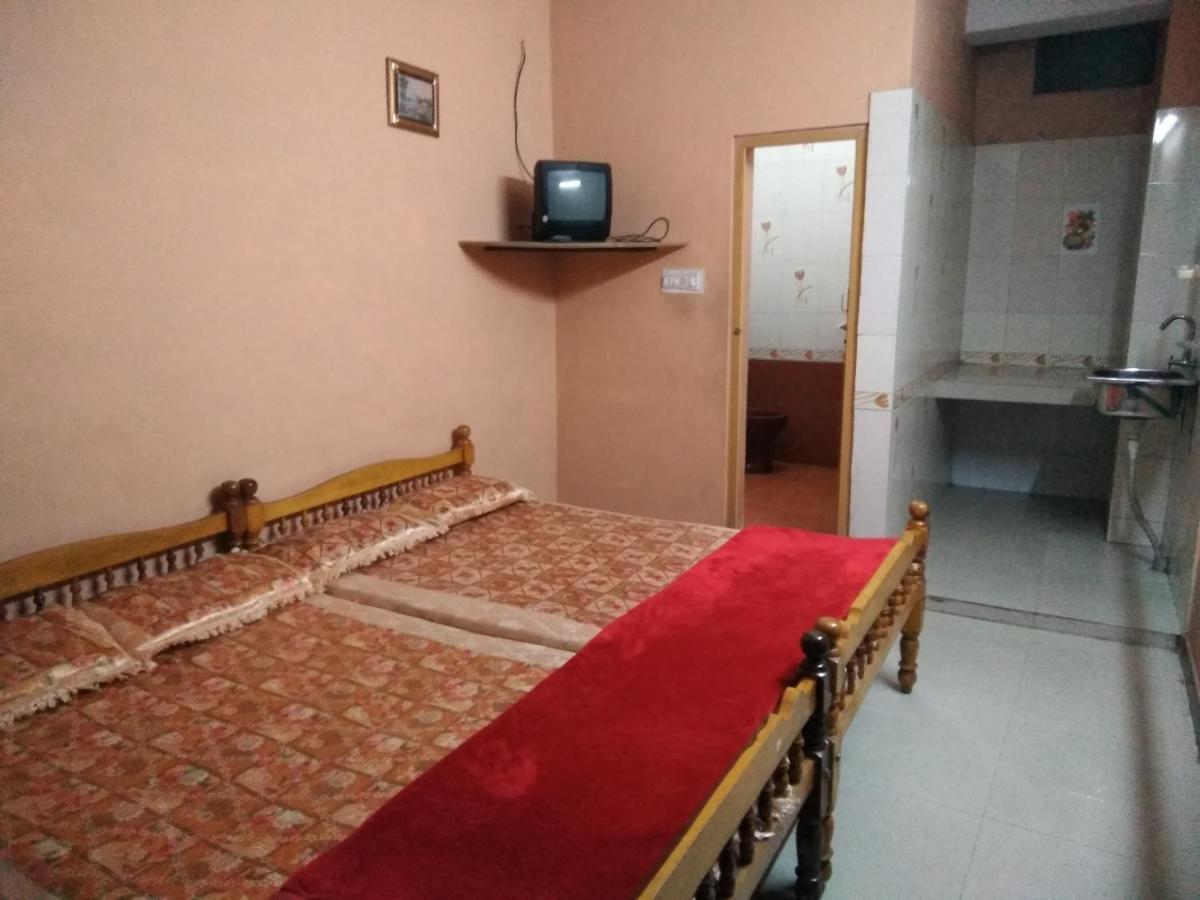 Maniis Homestay Валпарай Экстерьер фото